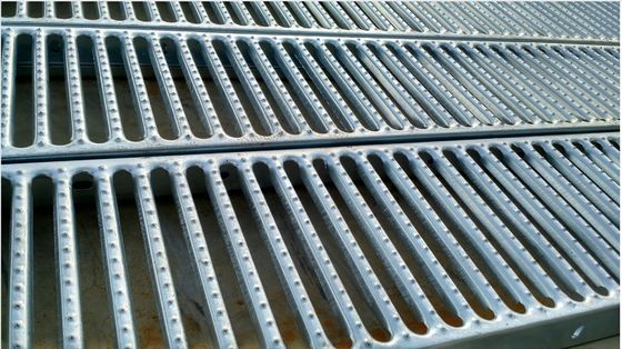 คุณภาพ  Structural Scaffold Perforated Steel Planking Scaffolding System โรงงาน